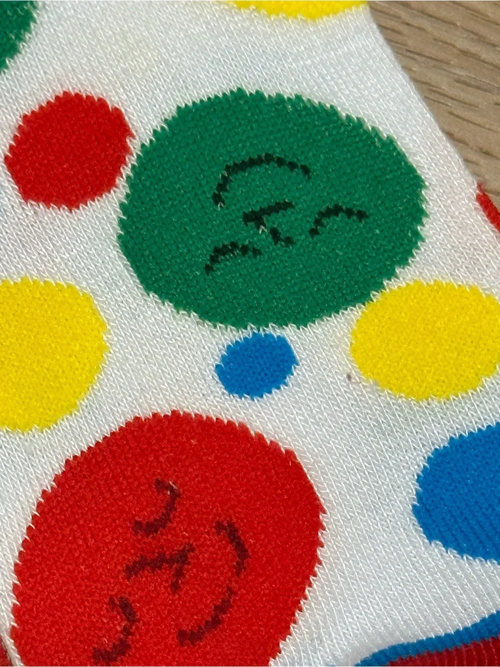 🔴 Hasbro Gaming Twister Board Game Novelty Crew Socks